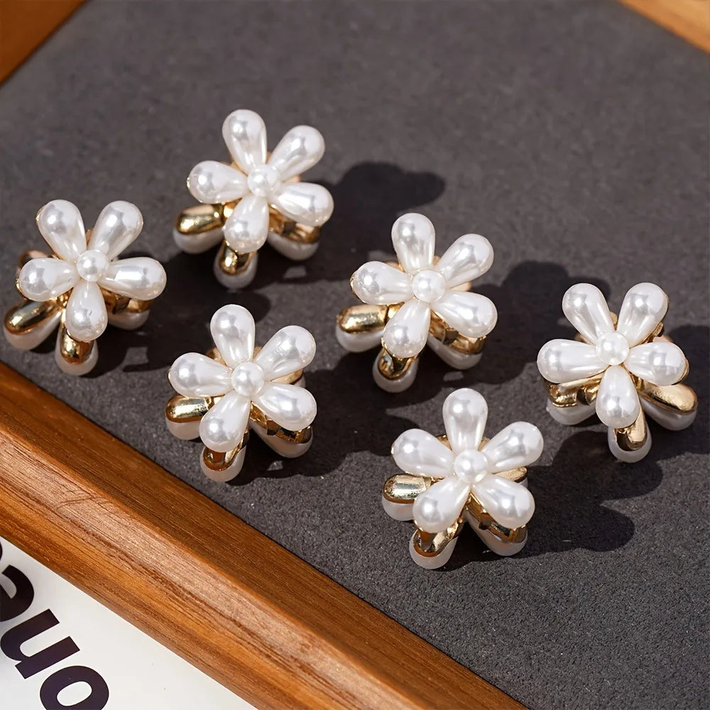 Flower Pearl Hair Claw Clips – Elegant Hair Accessories for Girls & Women