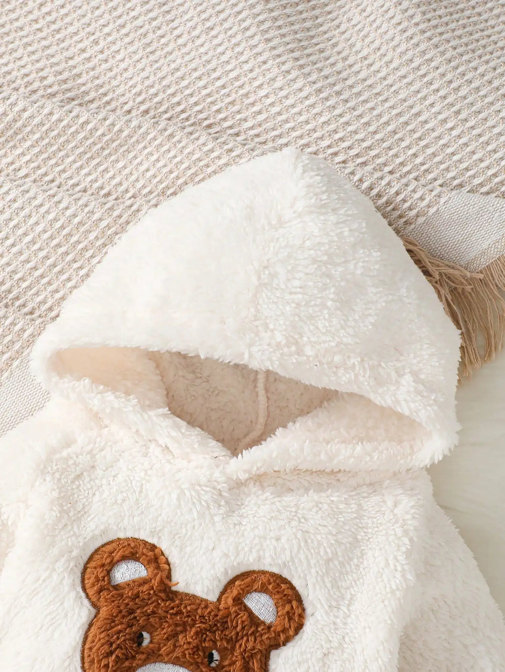 Fluffy Little Bear Winter Set – Cozy Hooded Outfit for Baby Girls