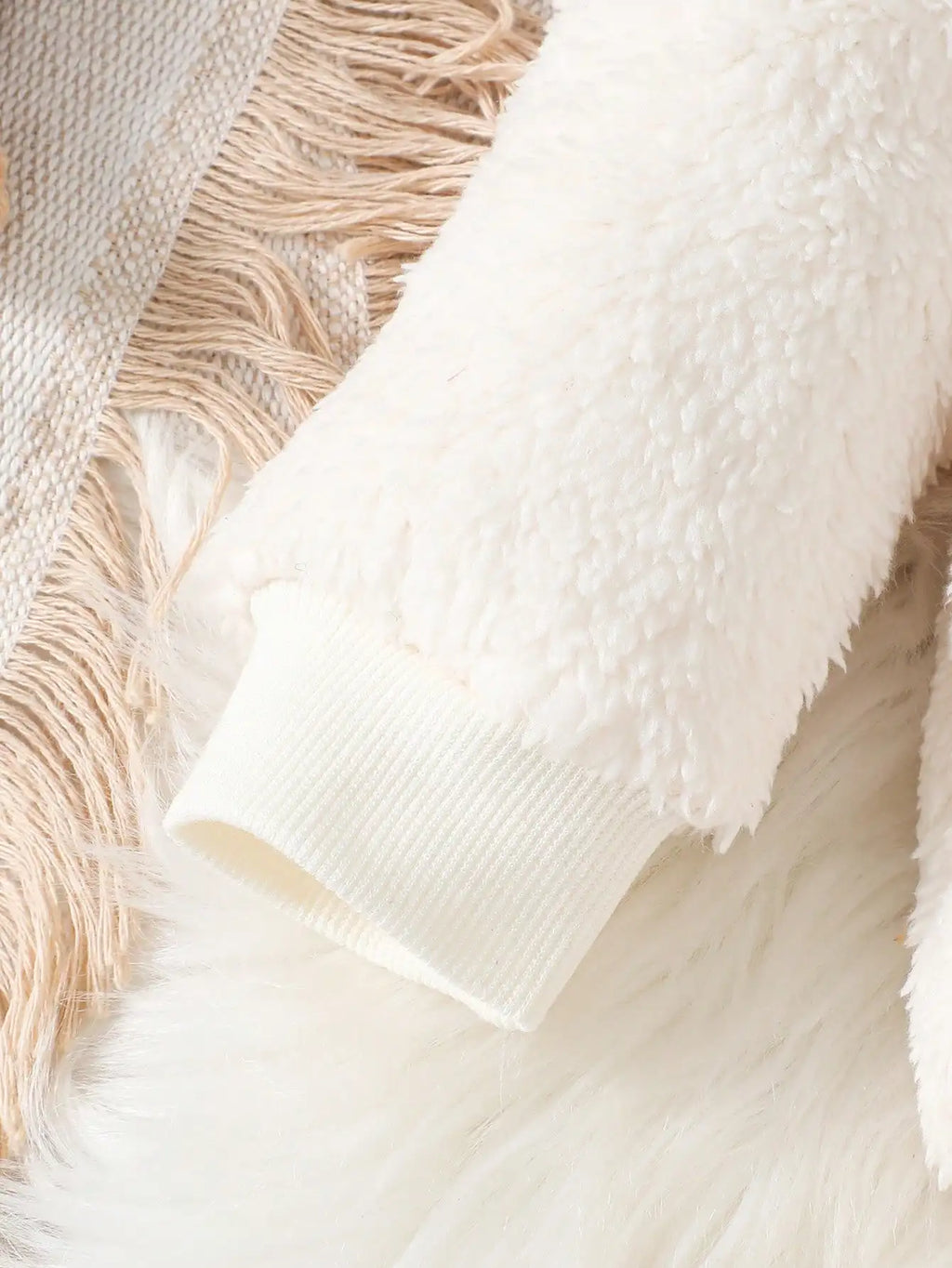 Fluffy Little Bear Winter Set – Cozy Hooded Outfit for Baby Girls